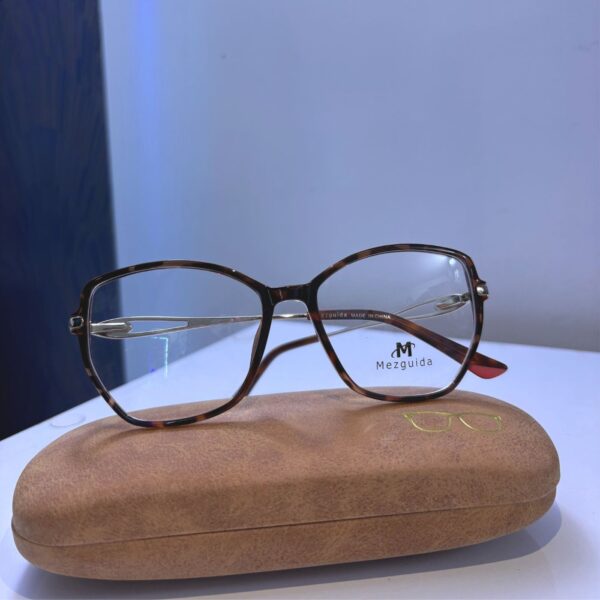 16 Mezguida – Eyeglasses