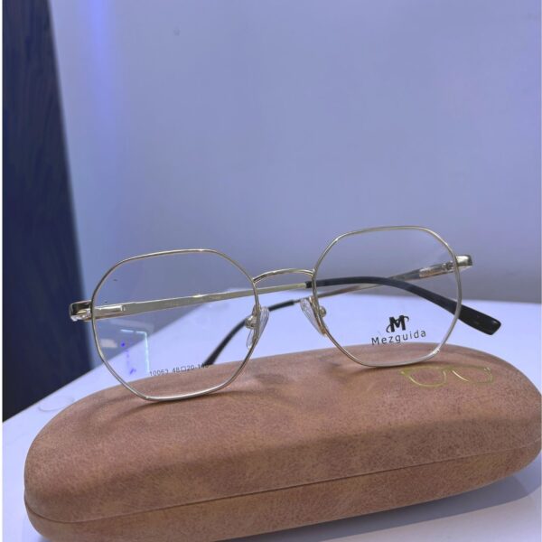 6 Mezguida – Eyeglasses